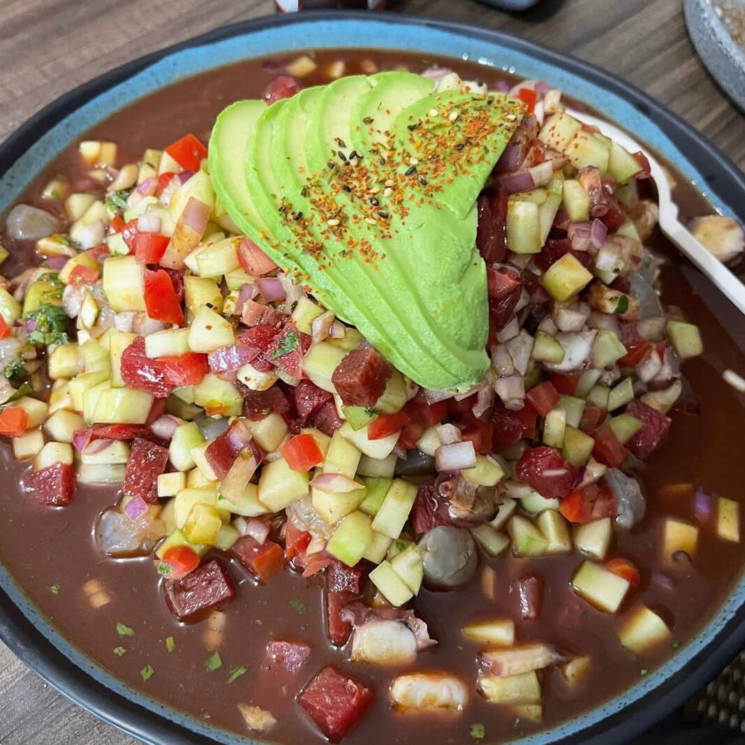 Tostada de Ceviche de Atún Fresco