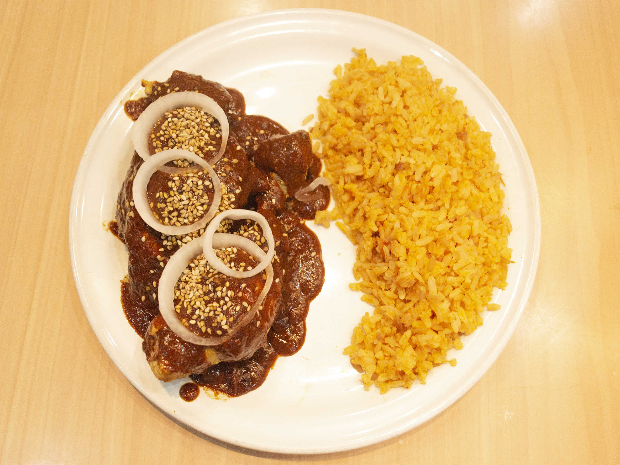 COSTILLITA DE CERDO EN MOLE