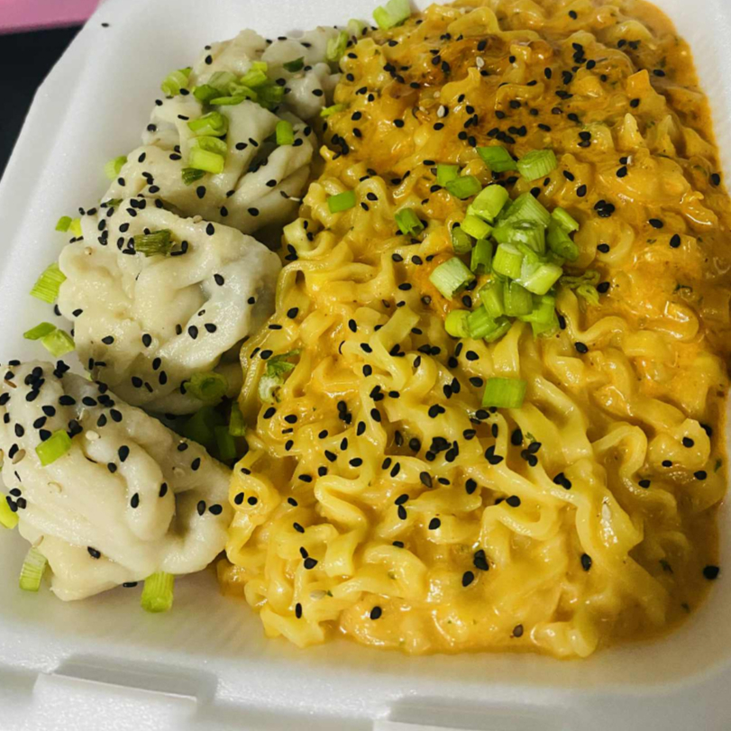 RAMEN MAS 4 DOMPLINGS