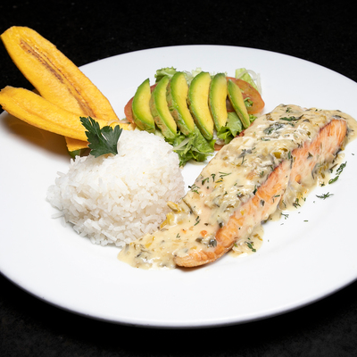 Salmón al Ajillo