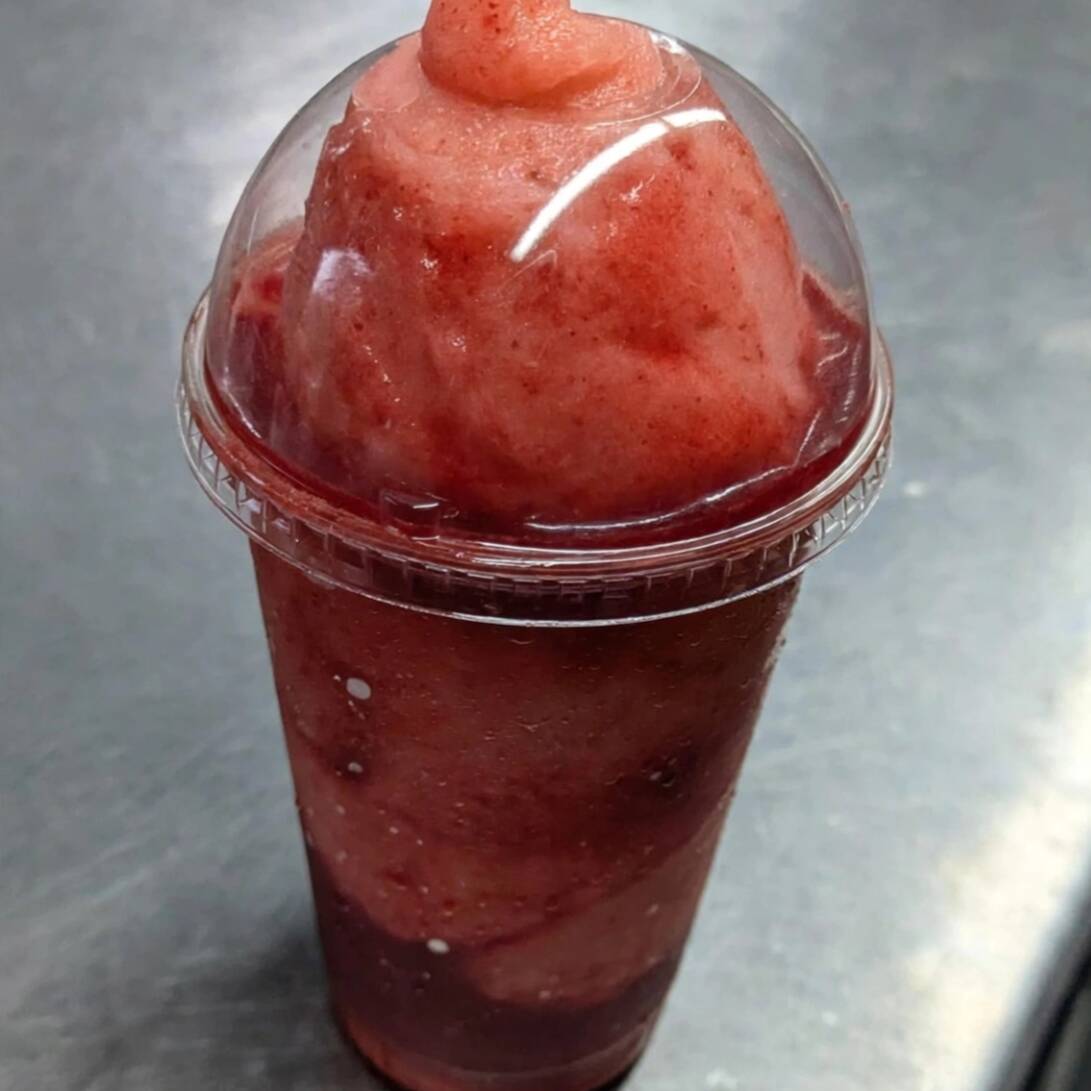 Chamoyada de fresa 🍓 Grande 22oz