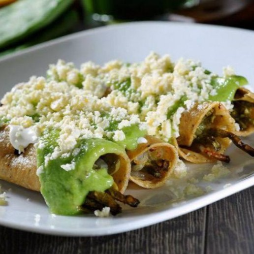 TACOS DORADOS DE POLLO