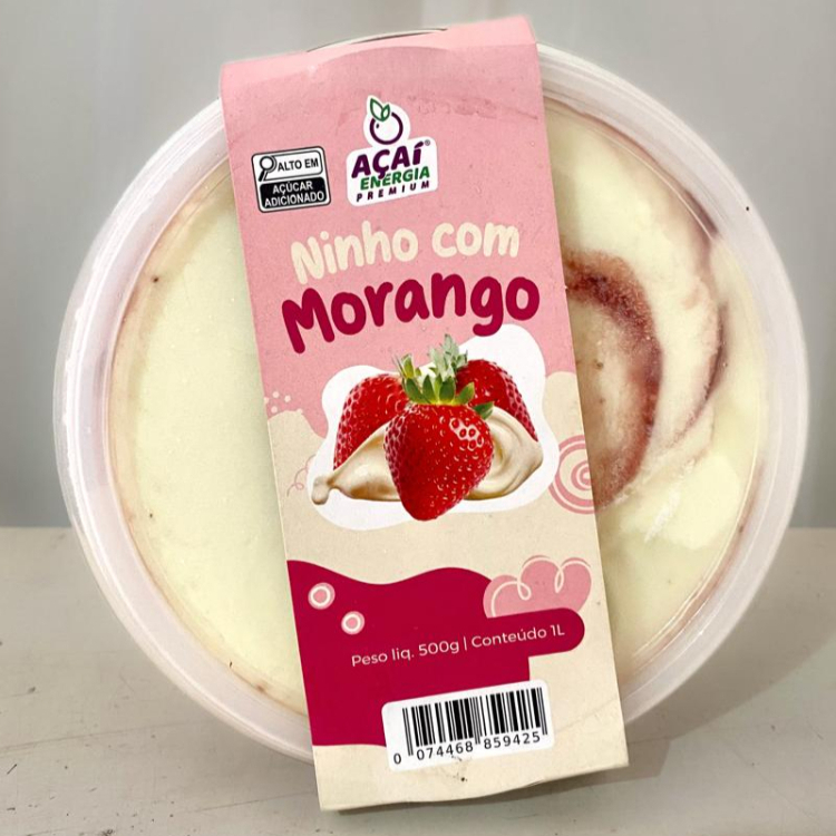 Pote de sorvete 1 litro sabor ninho com morango
