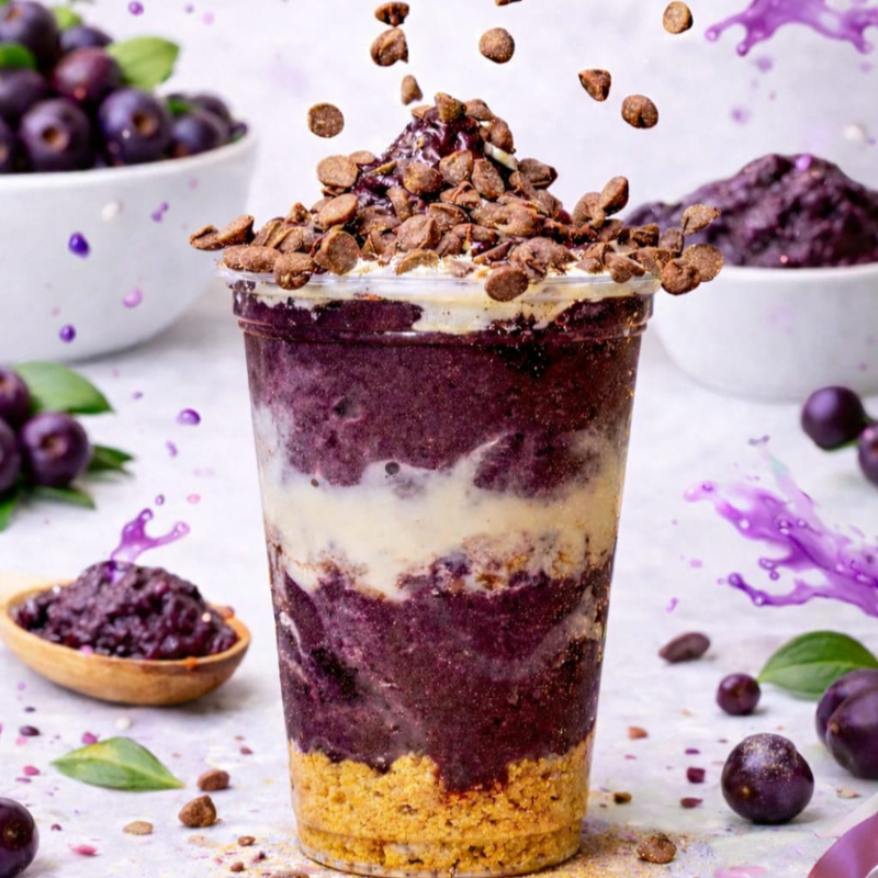 Delícia De Açaí + Fonte De Energia São várias opções para encher o seu copo de muita gostosura. Açaí Premium + Frutas + Complementos pra você saborear! Embalagem térmica para manter o maior tempo possível com a qualidade que você merece. Uma verdadeira fonte de energia. Com Frutas frescas e complementos deliciosos. *Os itens escolhidos farão parte da montagem do copo e distribuídos proporcionalmente ao seu tamanho.