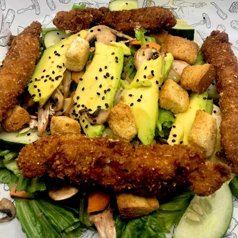 Ensalada cesar con pechuga a la plancha