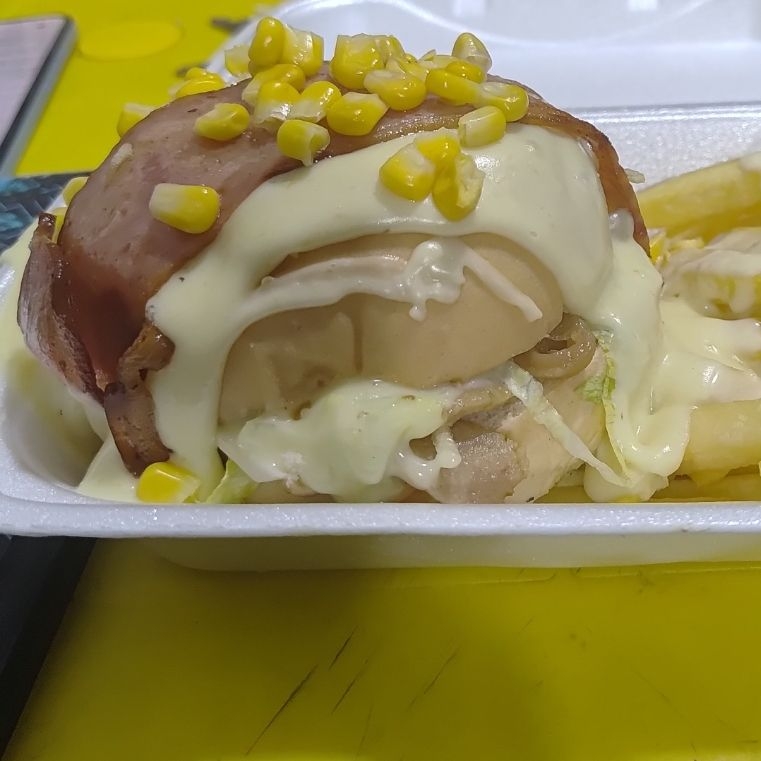 2x1 Hamburguesas Gratinadas + 2 Papas Francesas