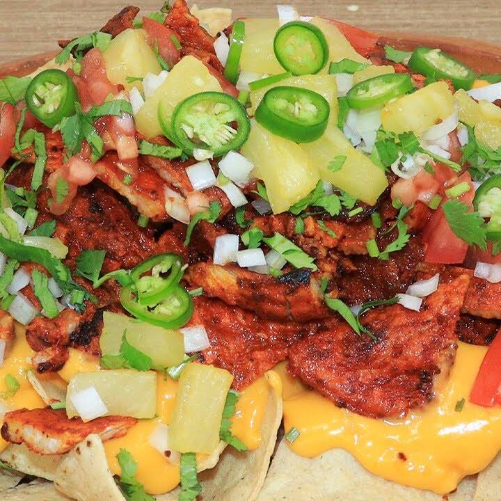 nacho grande 2 personas con aderezo de queso