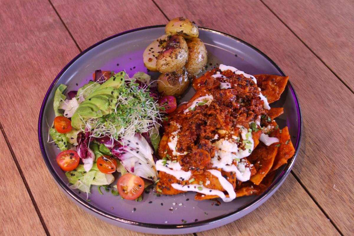 CHILAQUILES ESPECIALES