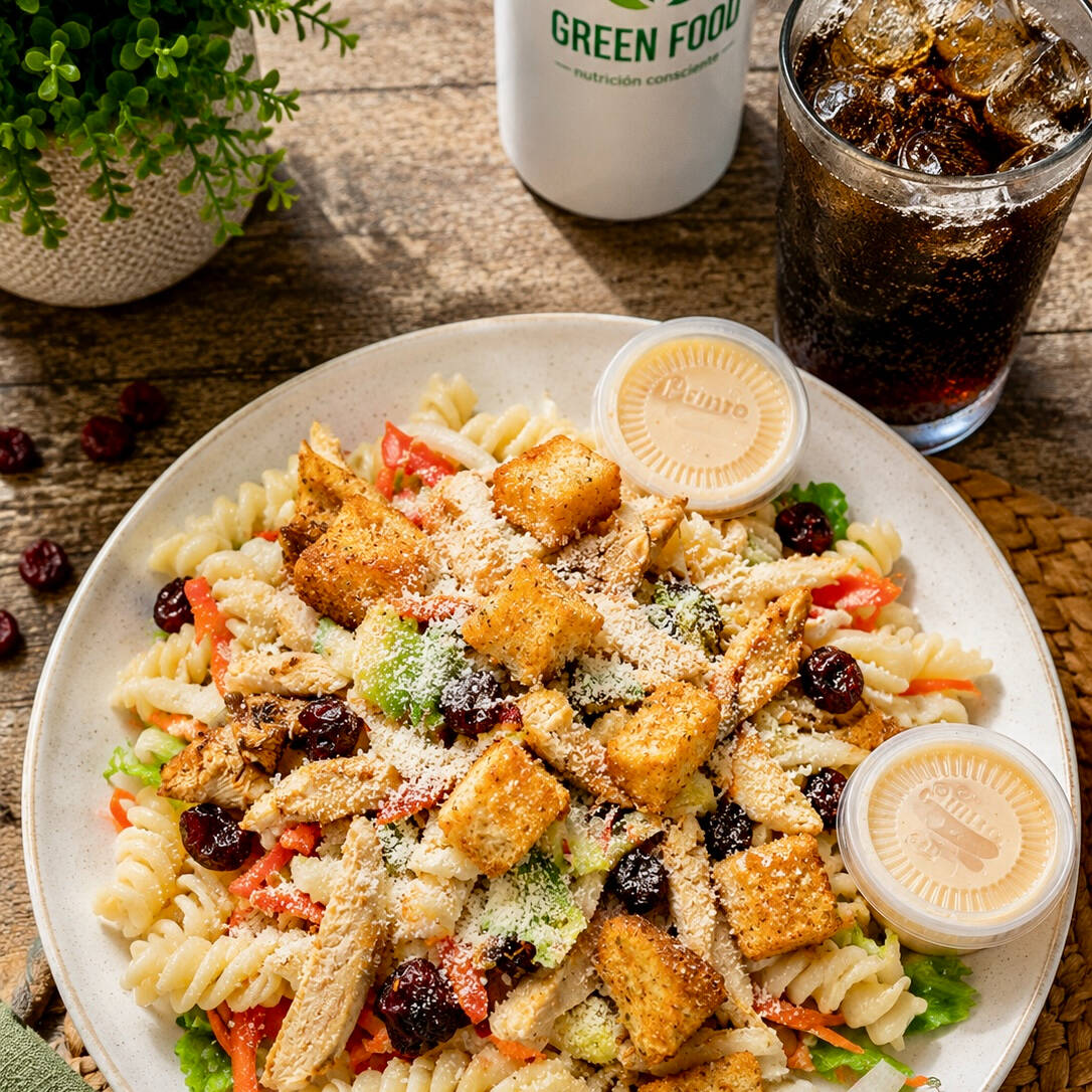 COMBO Ensalada Parmesana + Refresco