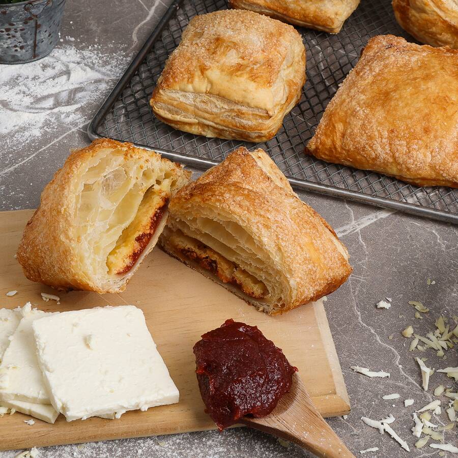 Pastel Guayaba y Queso