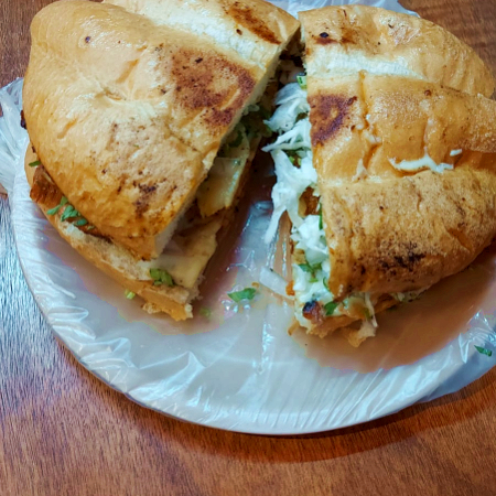 2 Tortas de Pastor + 2 Aguas Chicas