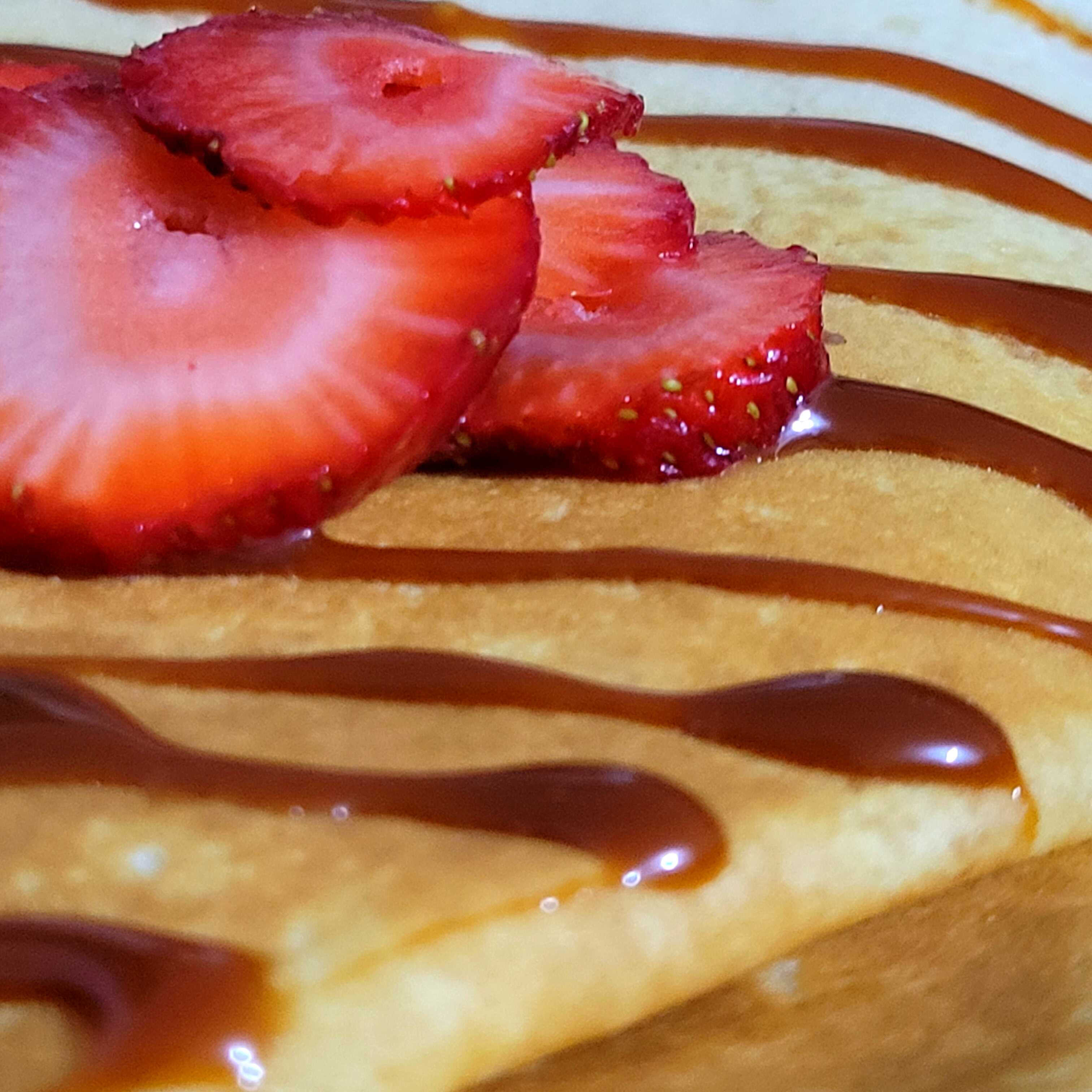 Crepa Cajeta con Fresas