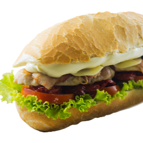 PÃO FRANCÊS, FILÉ DE FRANGO, QUEIJO, BACON, ALFACE E TOMATE