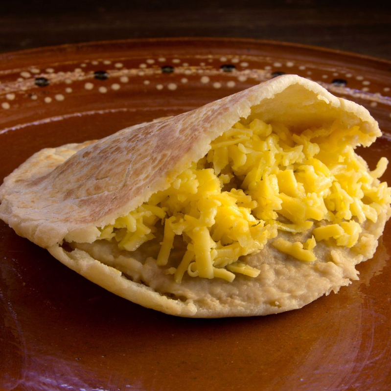 Gordita de Frijoles