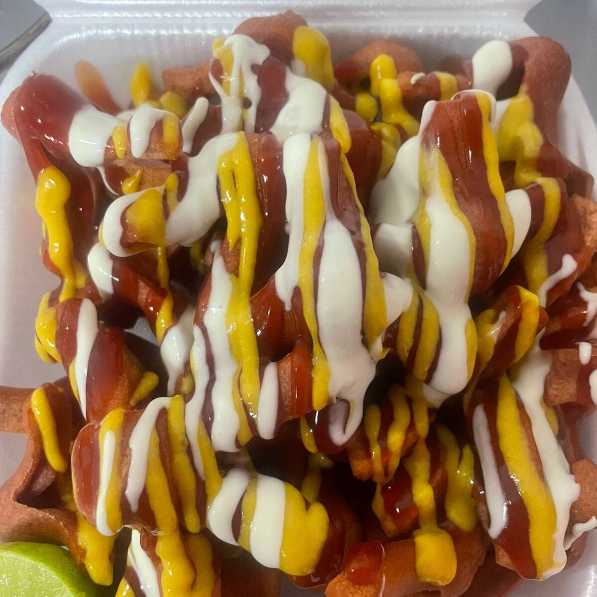 Salchipulpos Combinados  + Fresas con Crema