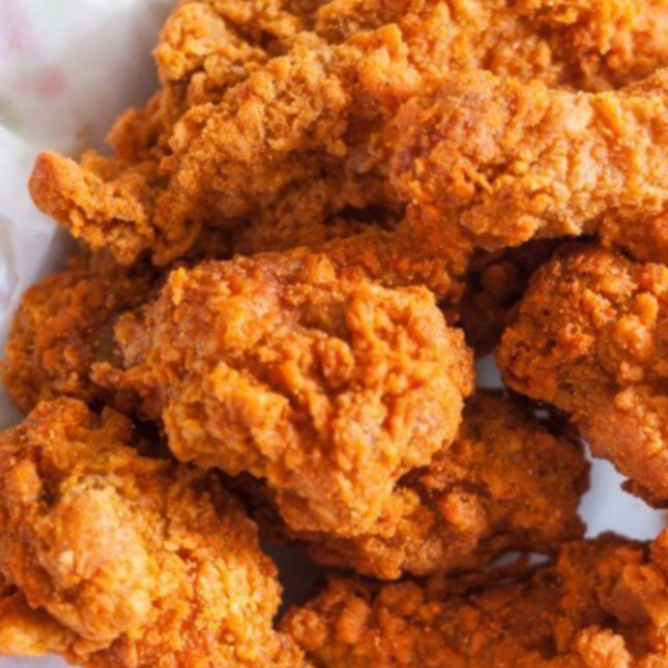 ¡Promoción! 24 Piezas de Alitas Broaster + Papas