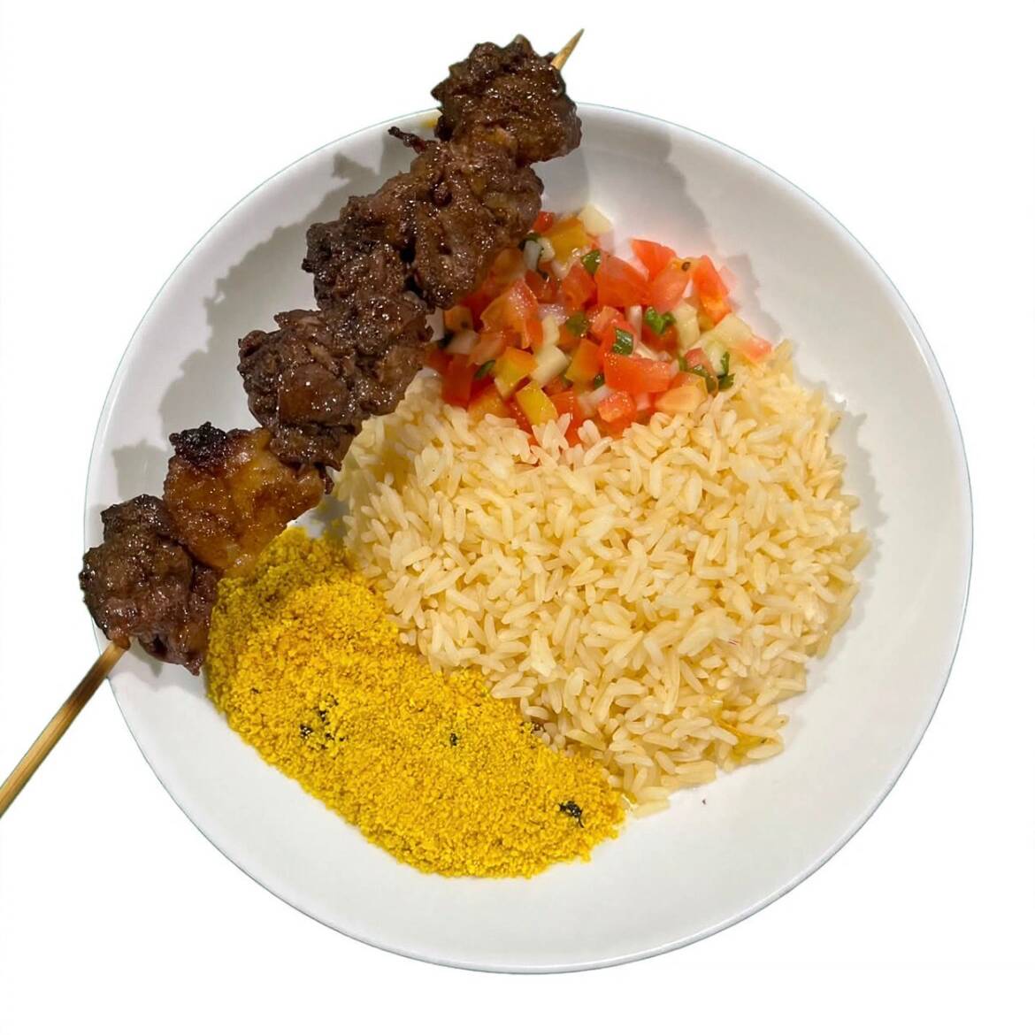 Espeto de carne macia e saborosa, grelhada com carinho na brasa, ideal para um encontro especial.
