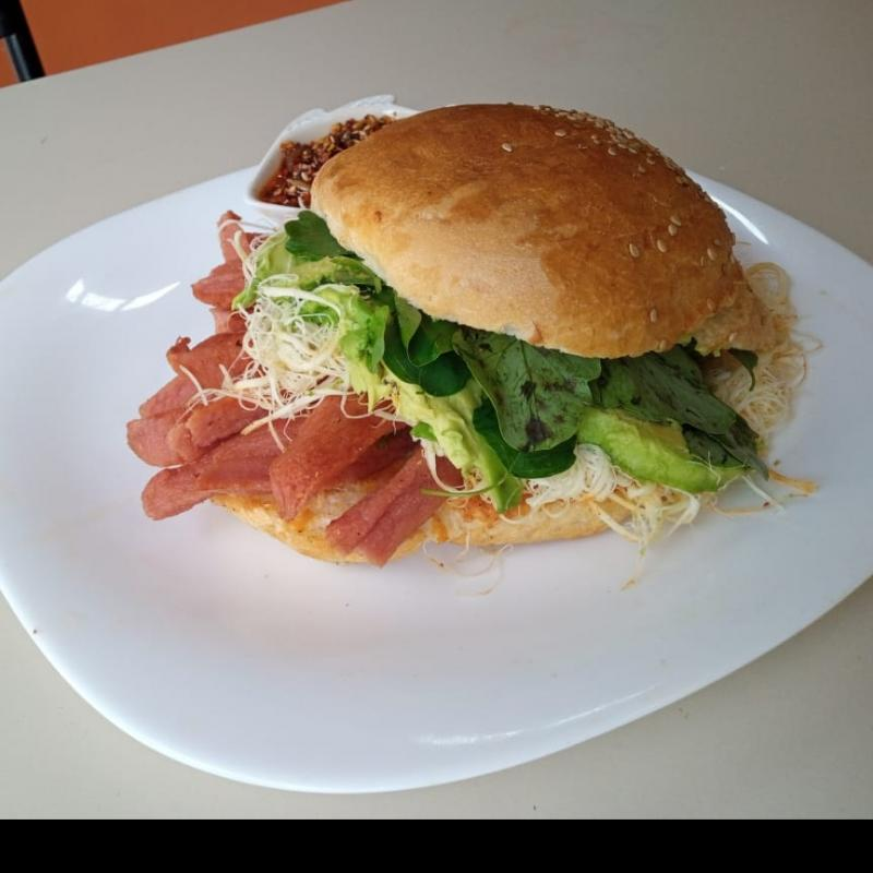 Cemita de Salchicha