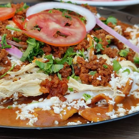 Chilaquiles con Chorizo
