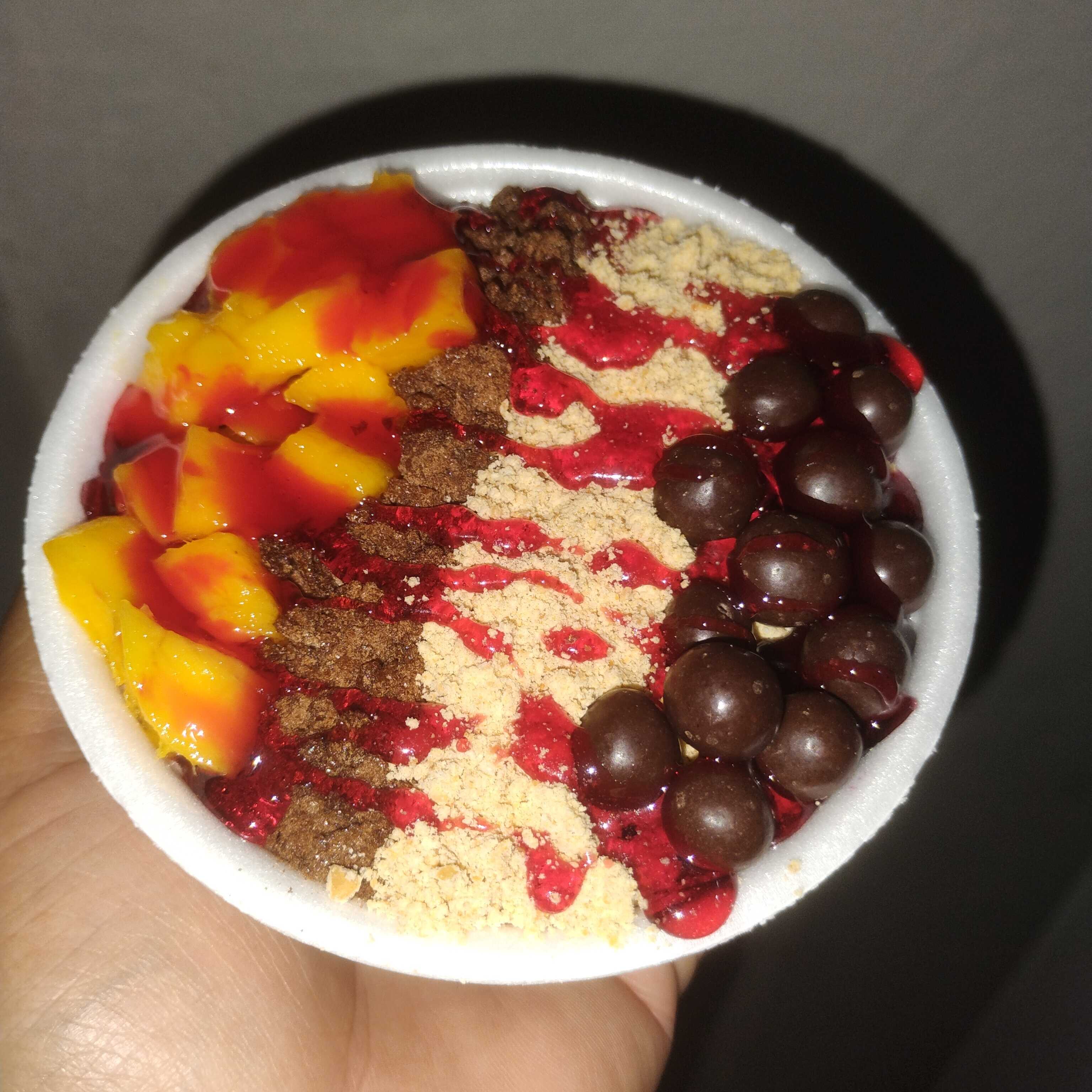 (2 acompanhamentos, 1 fruta, 1 cobertura)