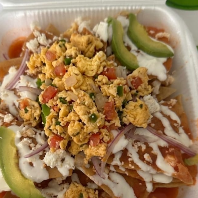 Chilaquiles con Huevo a la Mexicana