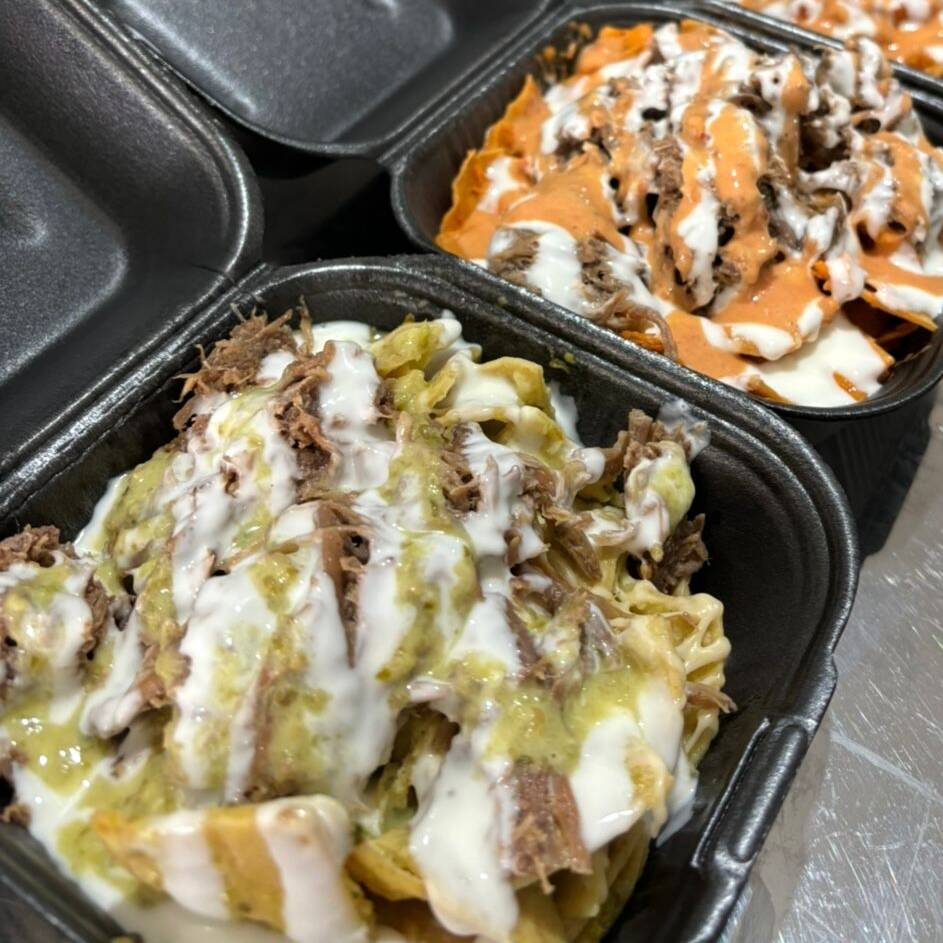 CHILAQUILES CON GUISO: BISTEC