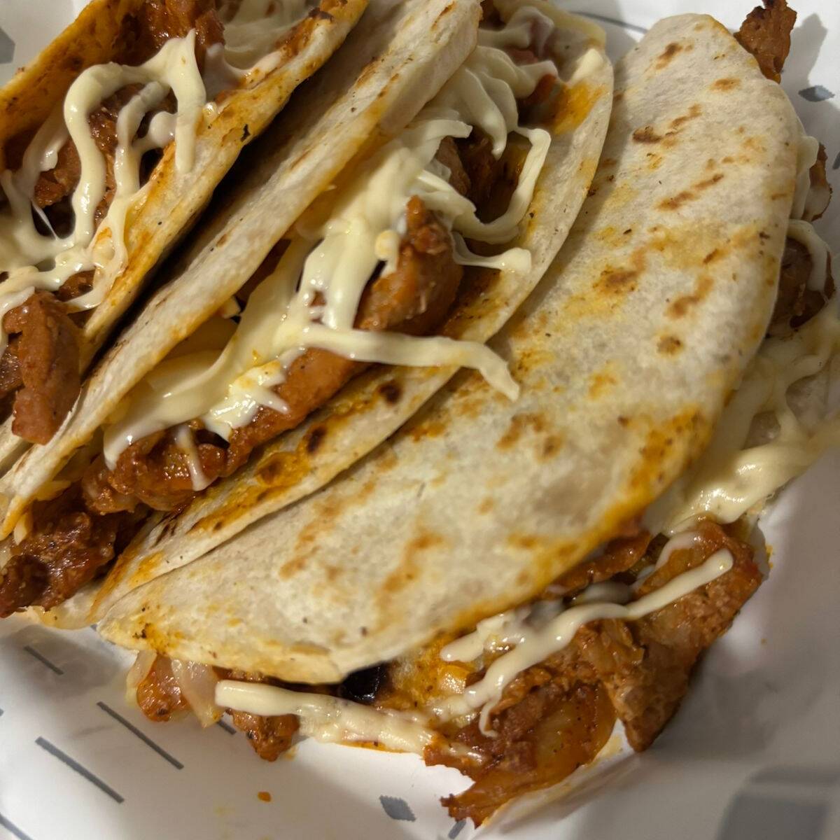 5 TACOS DE TROMPO CON QUESO