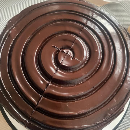 PASTEL DE FUDGE REBANADA