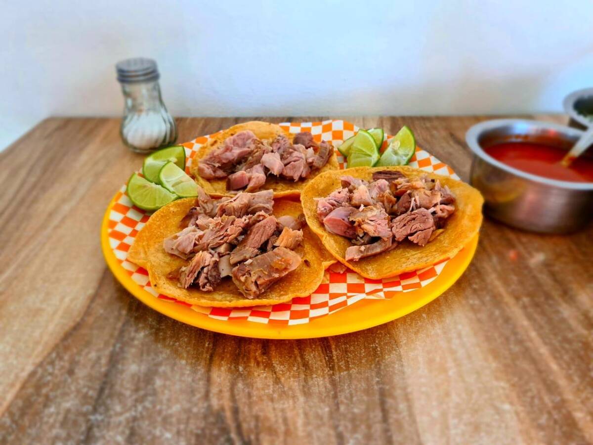 Los Chanchos Y El Borrego