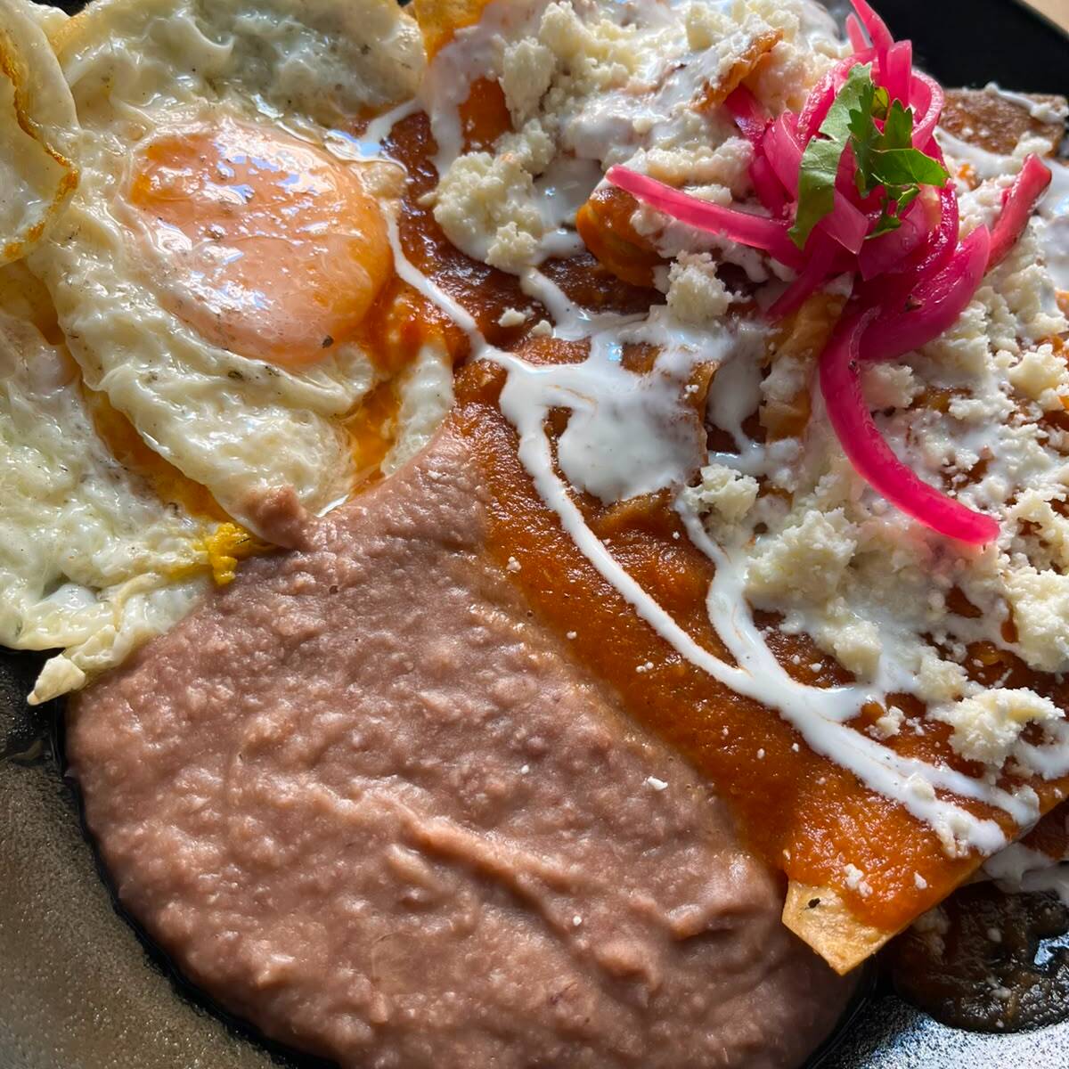 Chilaquiles con Huevo