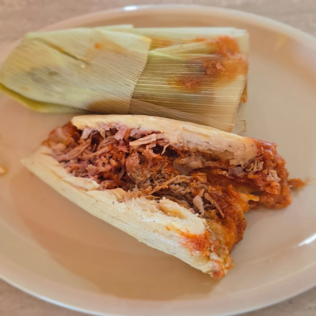Tamal Mole Rojo