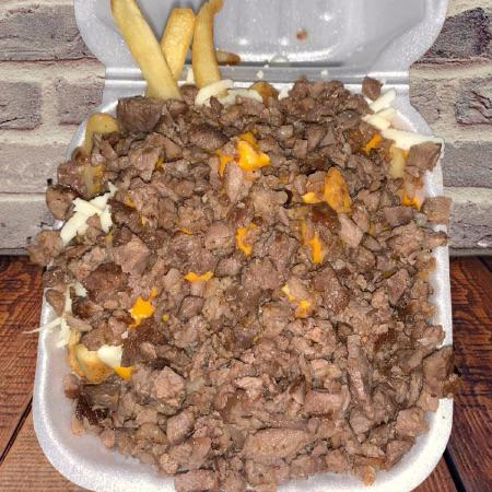Papas Fritas con Carne Asada