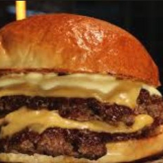 PÃO BRIOCHE, CARNE BLEND DE 120G, CATUPIRY ORIGINAL, BACON, CEBOLA ONION E MOLHO DA CASA.