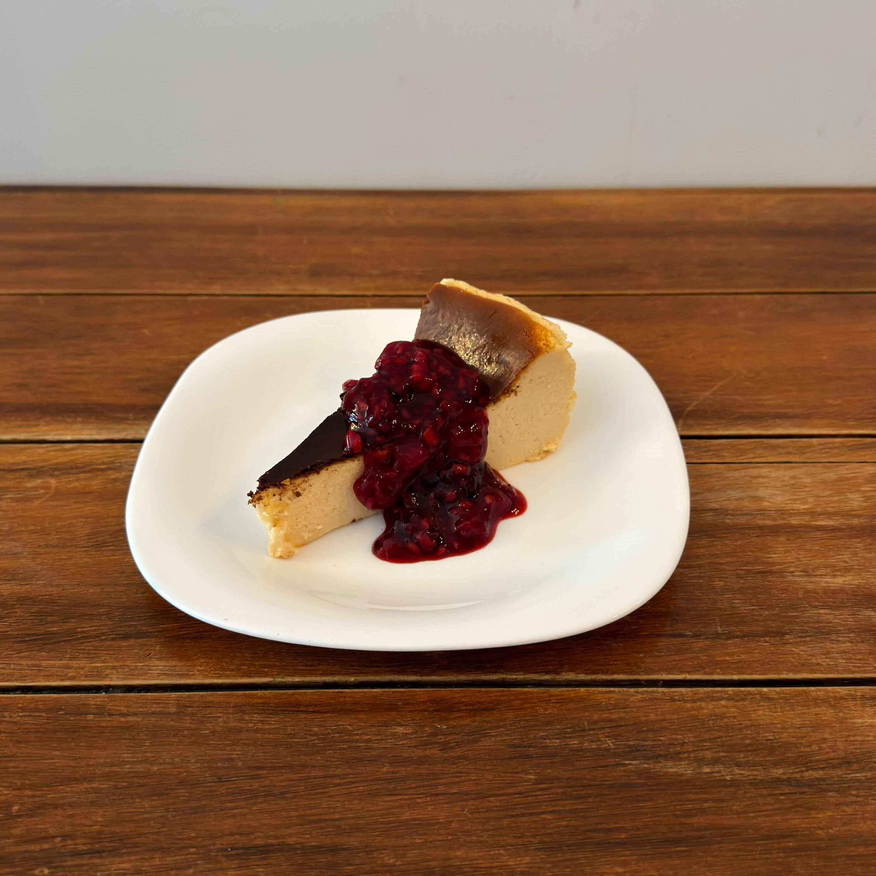 Cheesecake con Frutos Rojos