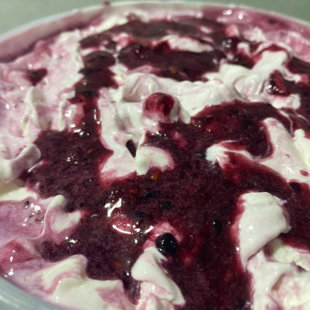 Helado Sabor Queso con Zarzamora