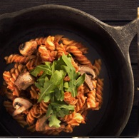 Fusili al Pesto de Tomates Deshidratados