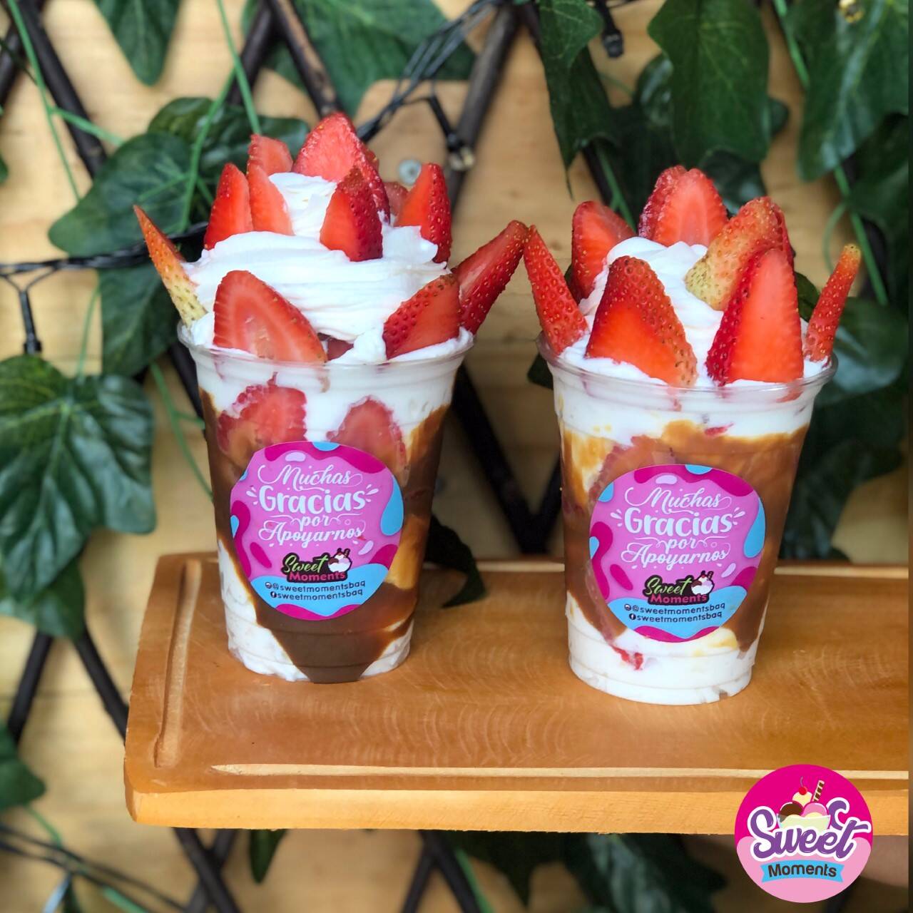 2 Fresas con Crema 10 Onz
