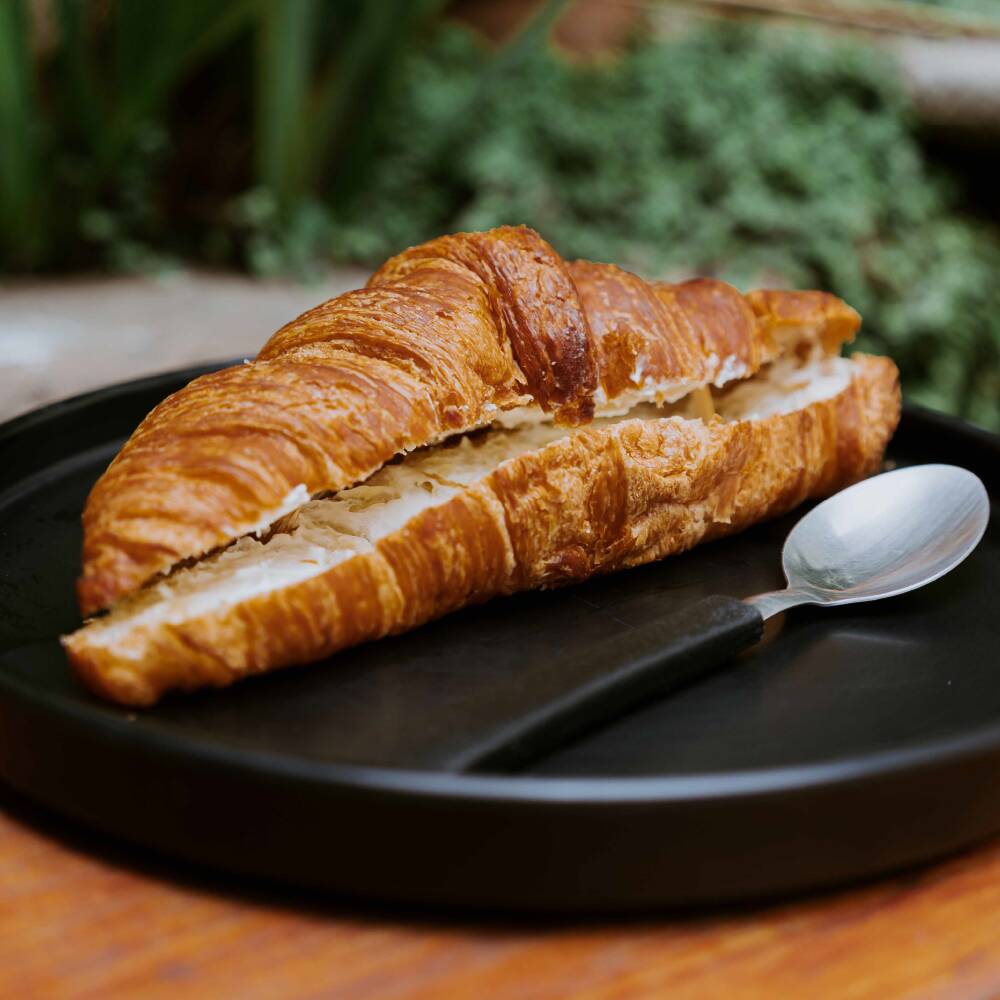 Combo Croissant Dulce + Americano 16oz