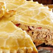 Massa amanteigada, macia e delicadamente quebradiça, assada até atingir um dourado perfeito, com sabor suave e textura que derrete na boca. Escolha seu recheio.