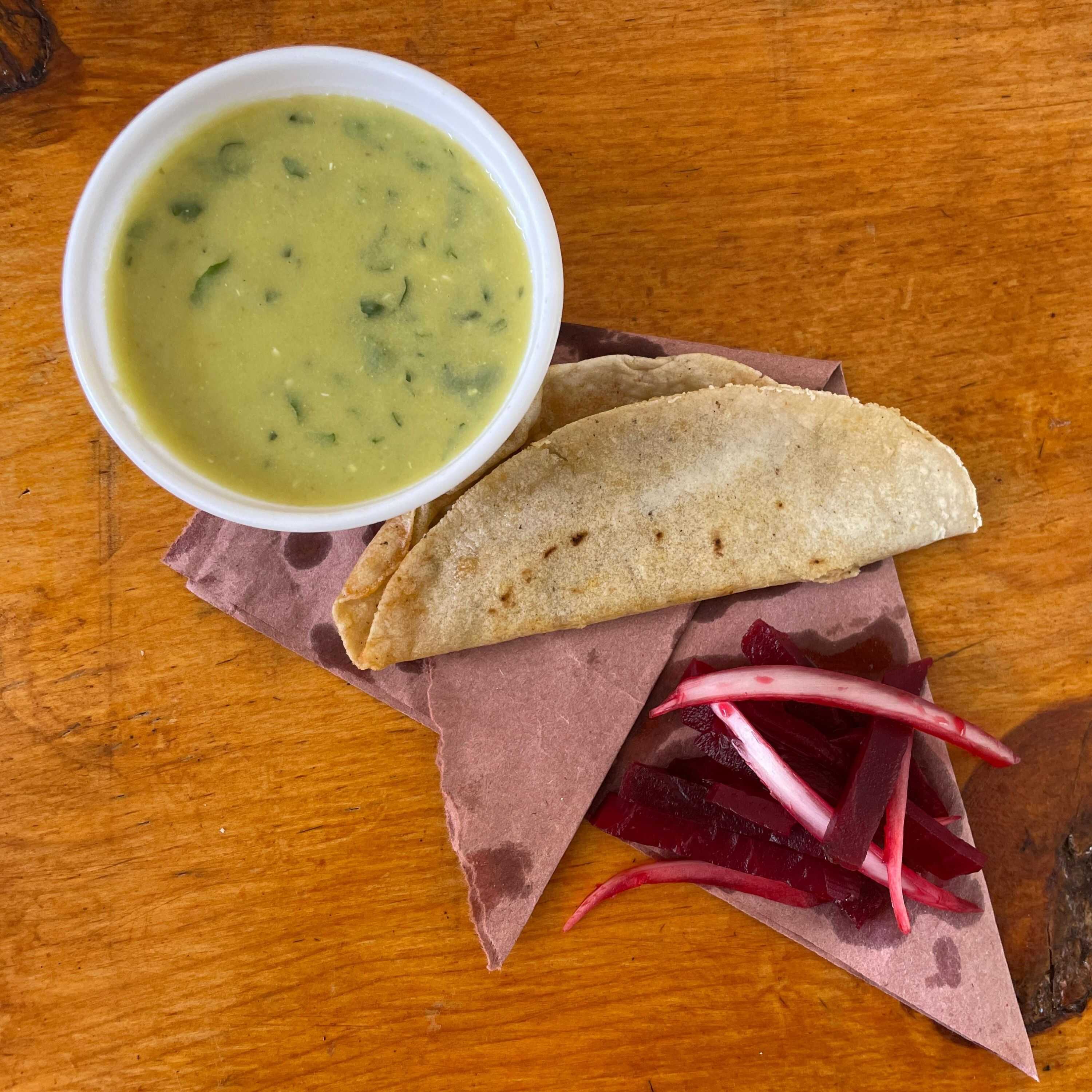 Taco de Canasta de Requeson