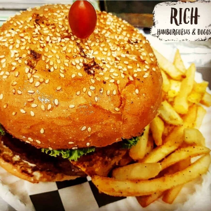 Combo Hamburguesa Master Rich con Papas