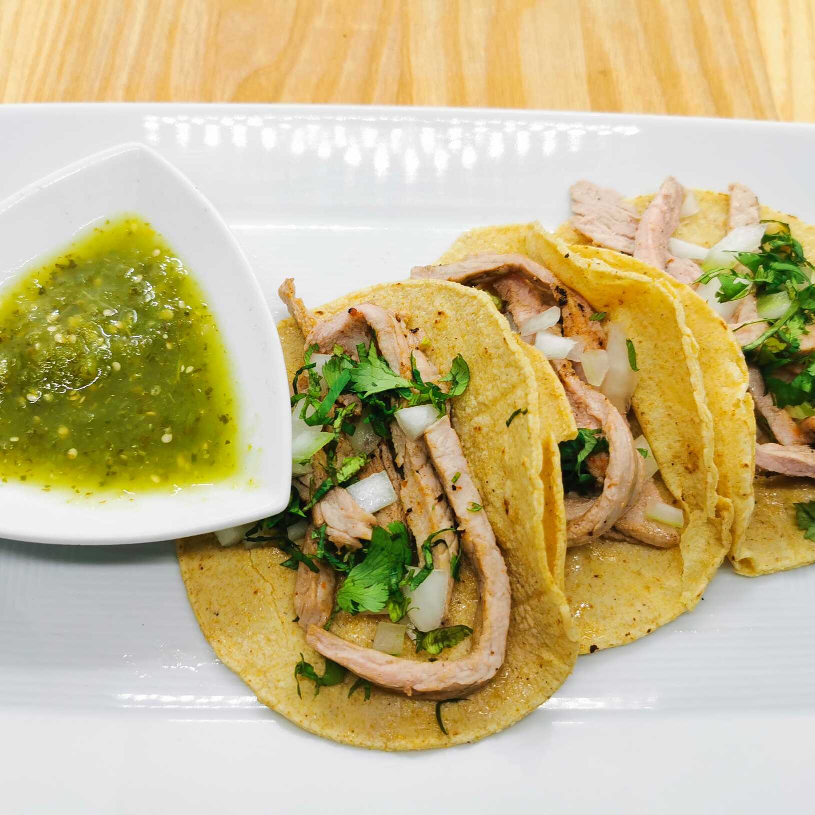 Tacos de Bistec