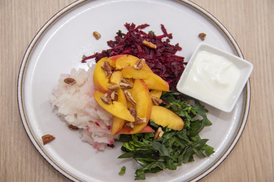 ENSALADA DE BETABEL DURAZNO Y JICAMA