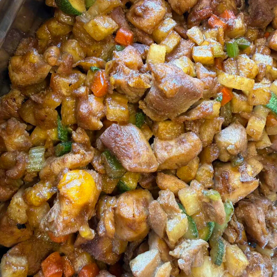 Pollo Almendrado (炒鸡肉丁)