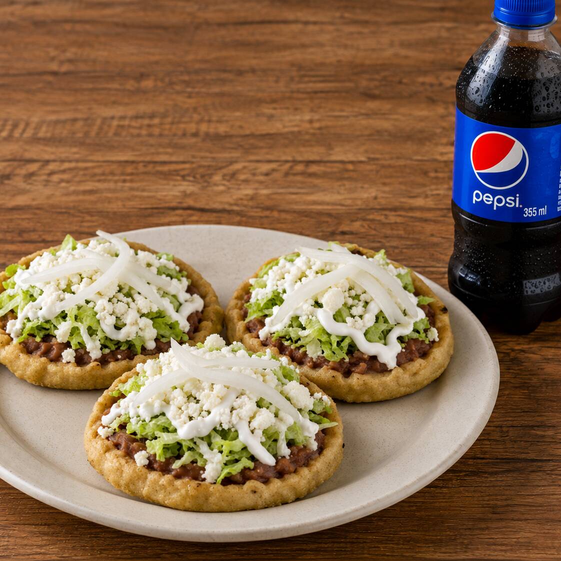 Sopes 3 Pzas + Refresco 355 Ml