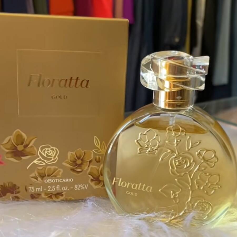 Encorpada e marcante, com toque cremoso de madeiras ambaradas, essa perfumação é especial para mulheres confiantes e bem resolvidas.
Floriental Amadeirado tão inesquecível quanto a combinação da orquídea com notas amadeiradas. Sua composição traz acordes de frutas como Abacaxi e Pêssego que ganham sofisticação com flores como Orquídea, Muguet e Jasmim, fechando em um delicioso toque amadeirado do Sândalo e Musk. Além de notas de Baunilha que entregam um toque de delicadeza irresistível para essa fragrância.