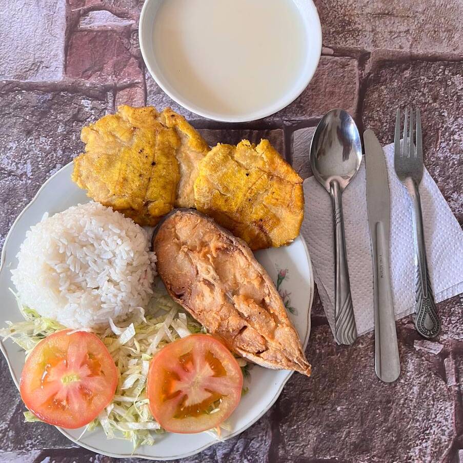 Bagre 1 Rodaja + 1️⃣Hígado Encebollado
