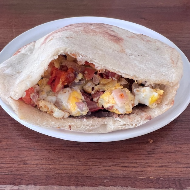 Pita de Huevo a la Mexicana