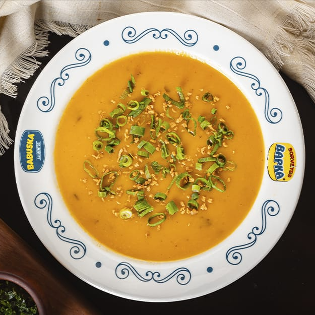 PRODUTO QUENTE PRONTO PARA CONSUMO. SEM CONSERVANTES
Ingredientes
Abóbora cabotiá, água, carne bovina, sal, cebolinha, salsinha, cebola, alho, páprica picante em pó, amido de milho e óleo de soja.
ALÉRGICOS: CONTÉM DERIVADOS DE SOJA.
NÃO CONTÉM GLÚTEN