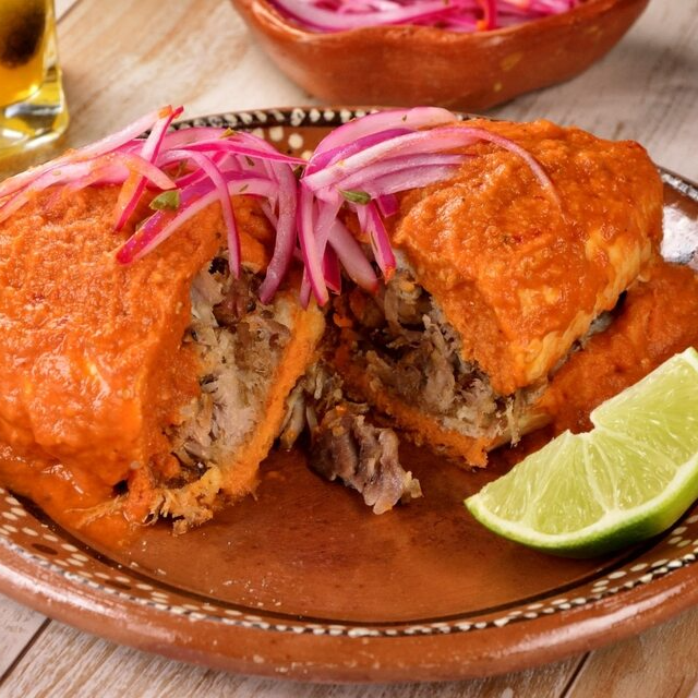 Torta Ahogada de Carnitas